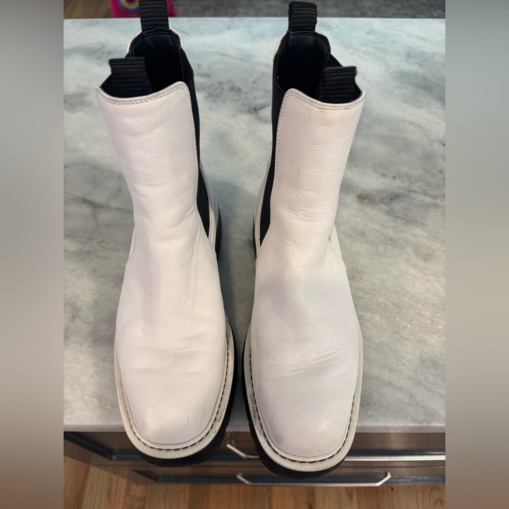 Sam Edelman Laguna Chelsea Boot White 7.5